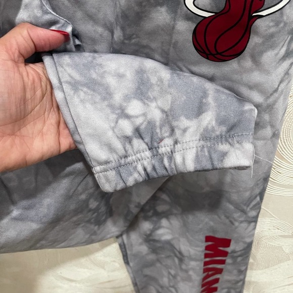NEW KIDS OFFICIAL NBA Miami Heat Tie Dye Sweatpants Joggers - Picture 8 of 11